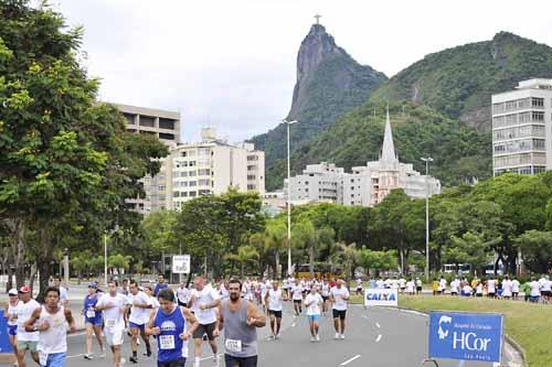 A Rio Maratona Pro - Adidas 42K e 14K, programada para o dia 2 de outubro, foi adiada para 22 de janeiro de 2012 / Foto: Marcos Viana Pinguim